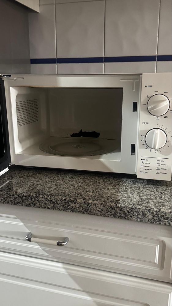 Micro ondas  branco