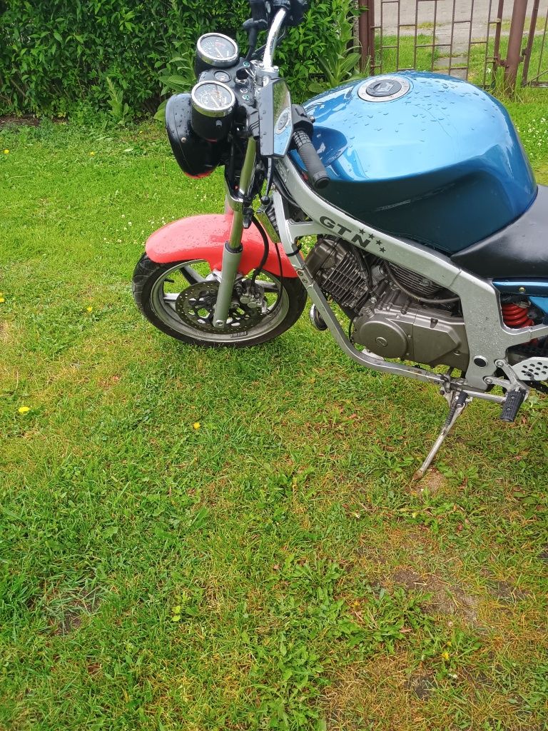 Hyosung GT 125 błotnik felga moduł instalacja przełącznik stacyjka set