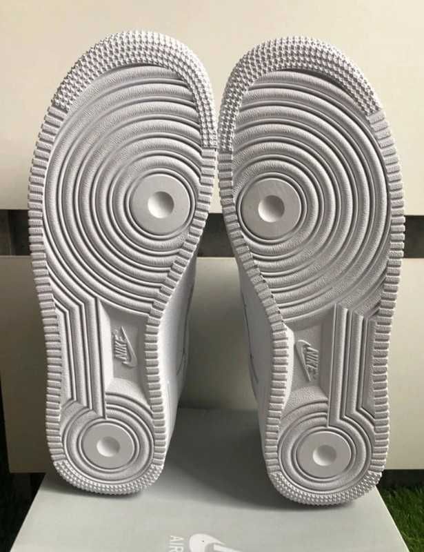 Nike Air Force 1 Low '07 White Rozmiar 45
