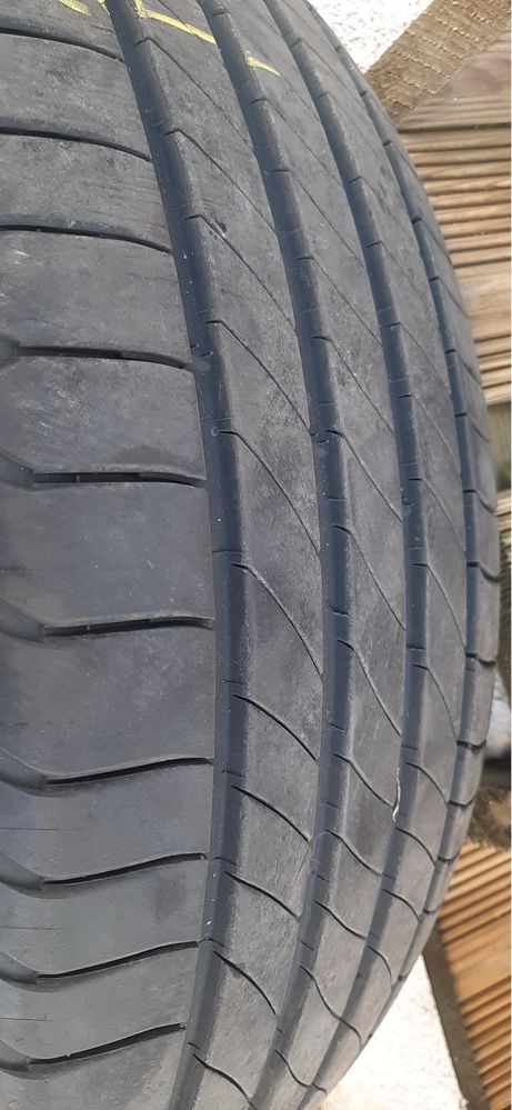 Michelin Prymacy4 r 18/225/50