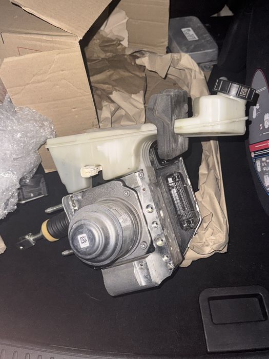 Lincoln Corsair  блок ABS