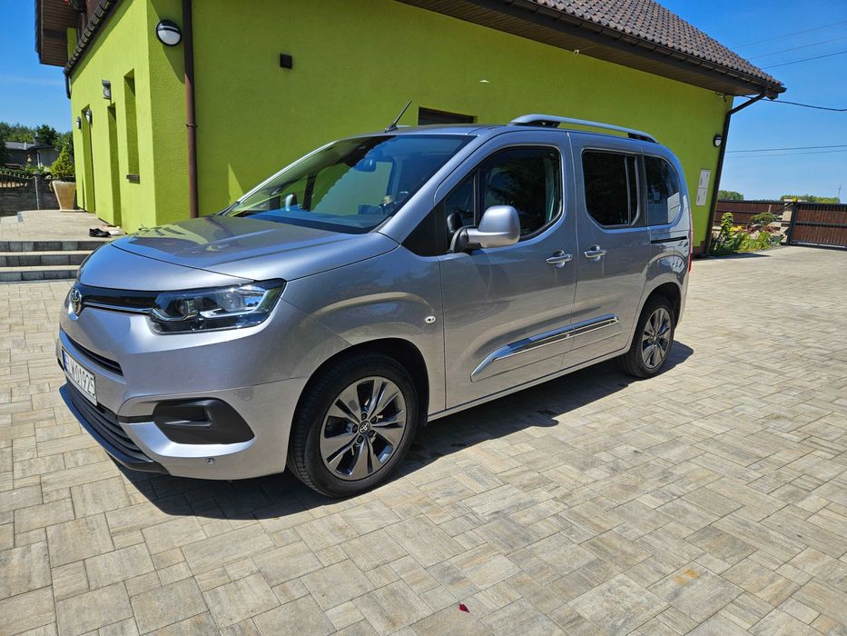 Toyota Proace City Verso Family 1.5 130KM salon 2021r 46000km