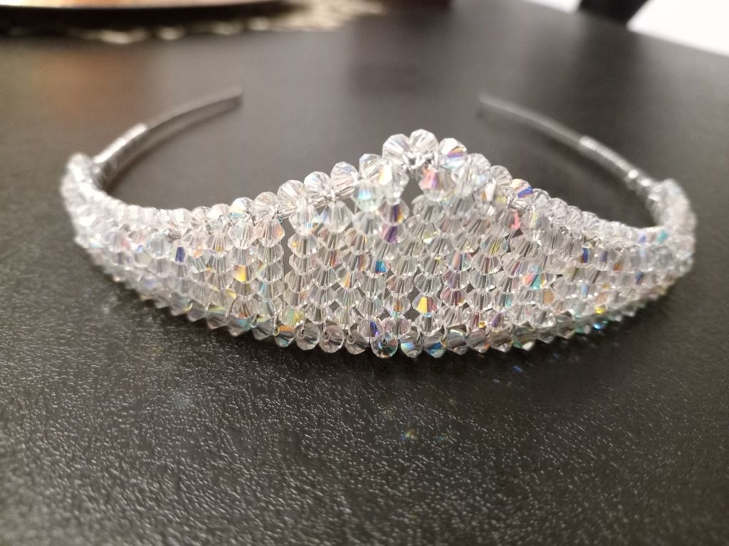 Diadem do włosów na wesele, ślub lub studniówkę.