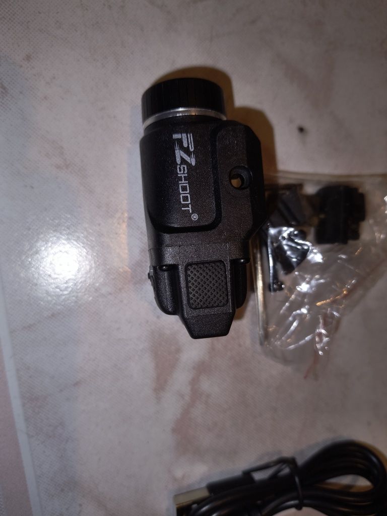 Latarka taktyczna pistolet broń karabin led 500lumenów ASG combat