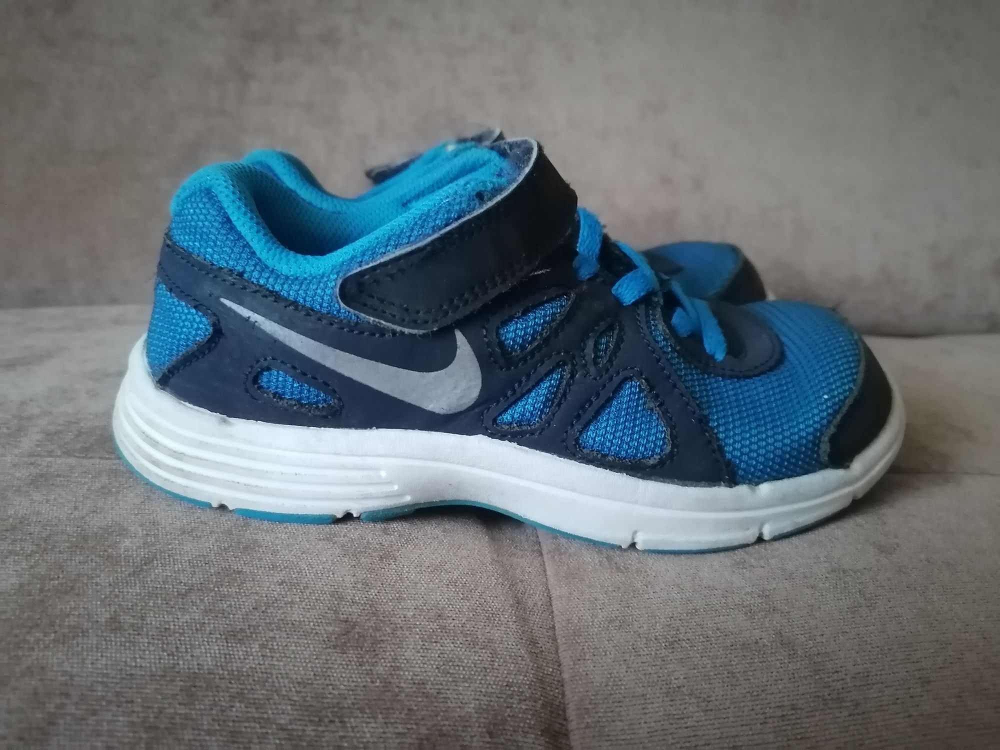 Продам кросівки Nike на хлопчика