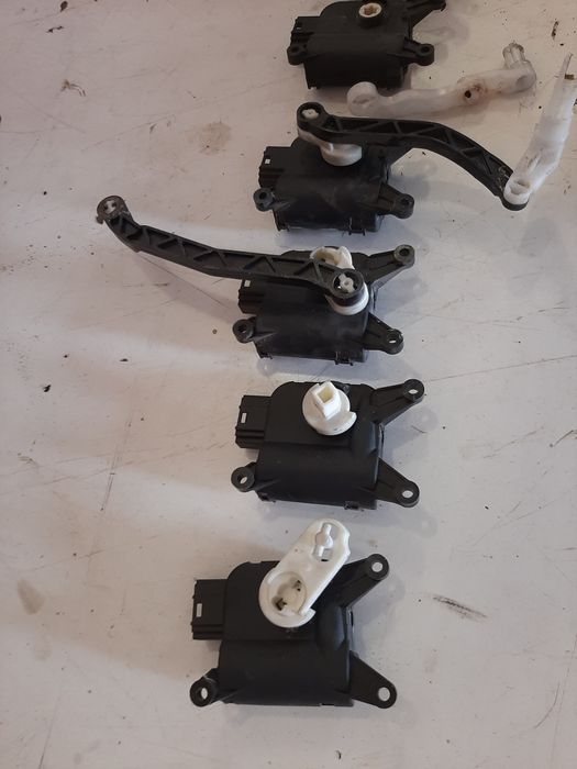 Моторчик заслонки печки привід 3c1907511 vw Passat B6 B7