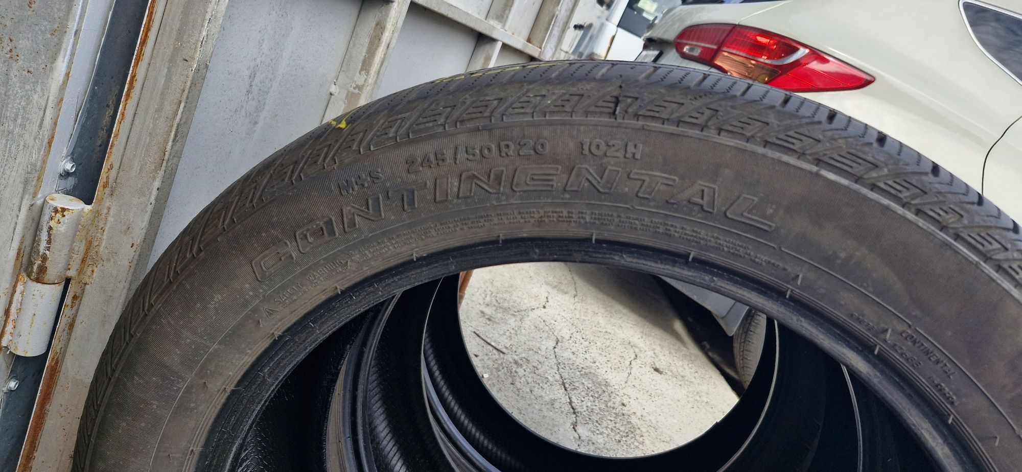 245 50 r20 continental