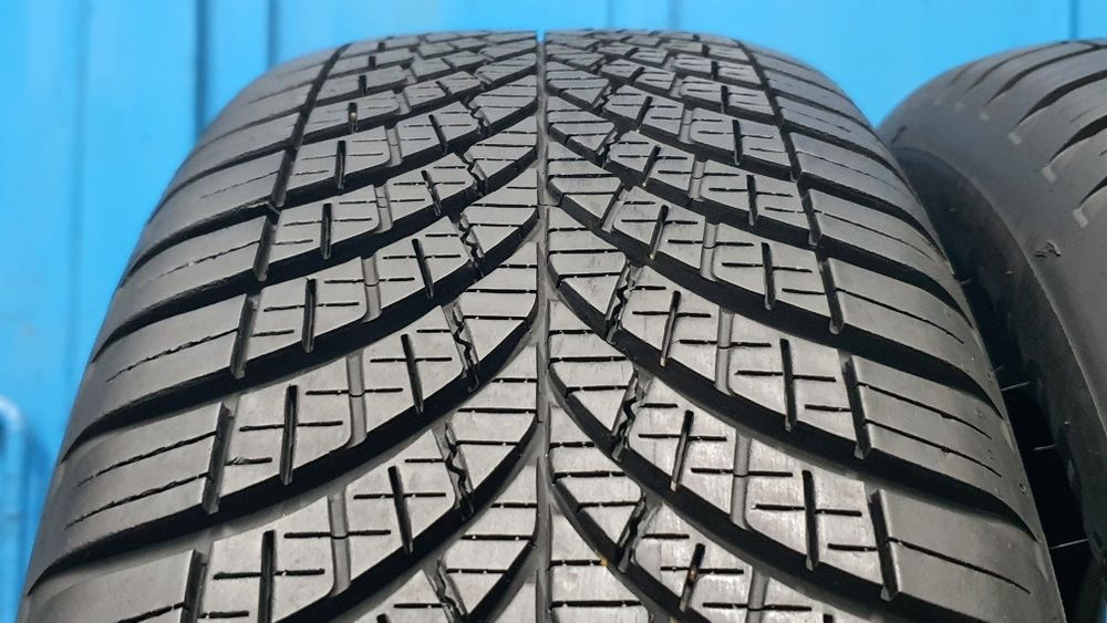 4 x 215/60 R17 Sprzedam opony całoroczne Goodyear ! Rok 2024