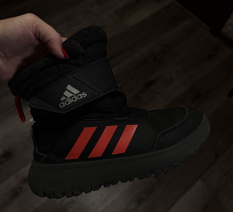 Черевики адідас 33р.