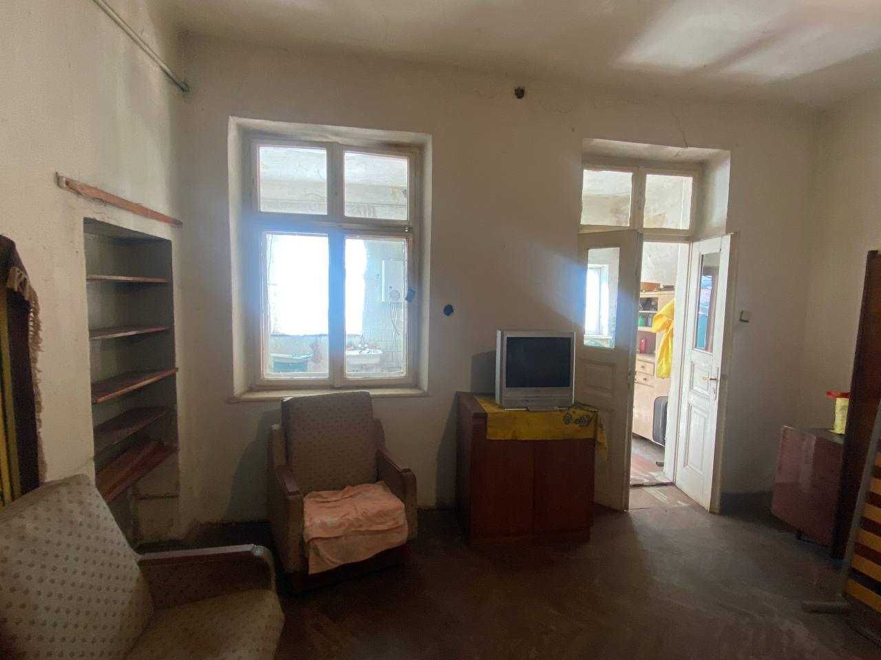 Продаж 1- кімнатної квартири в затишному районі по вулиці Бориса Тена