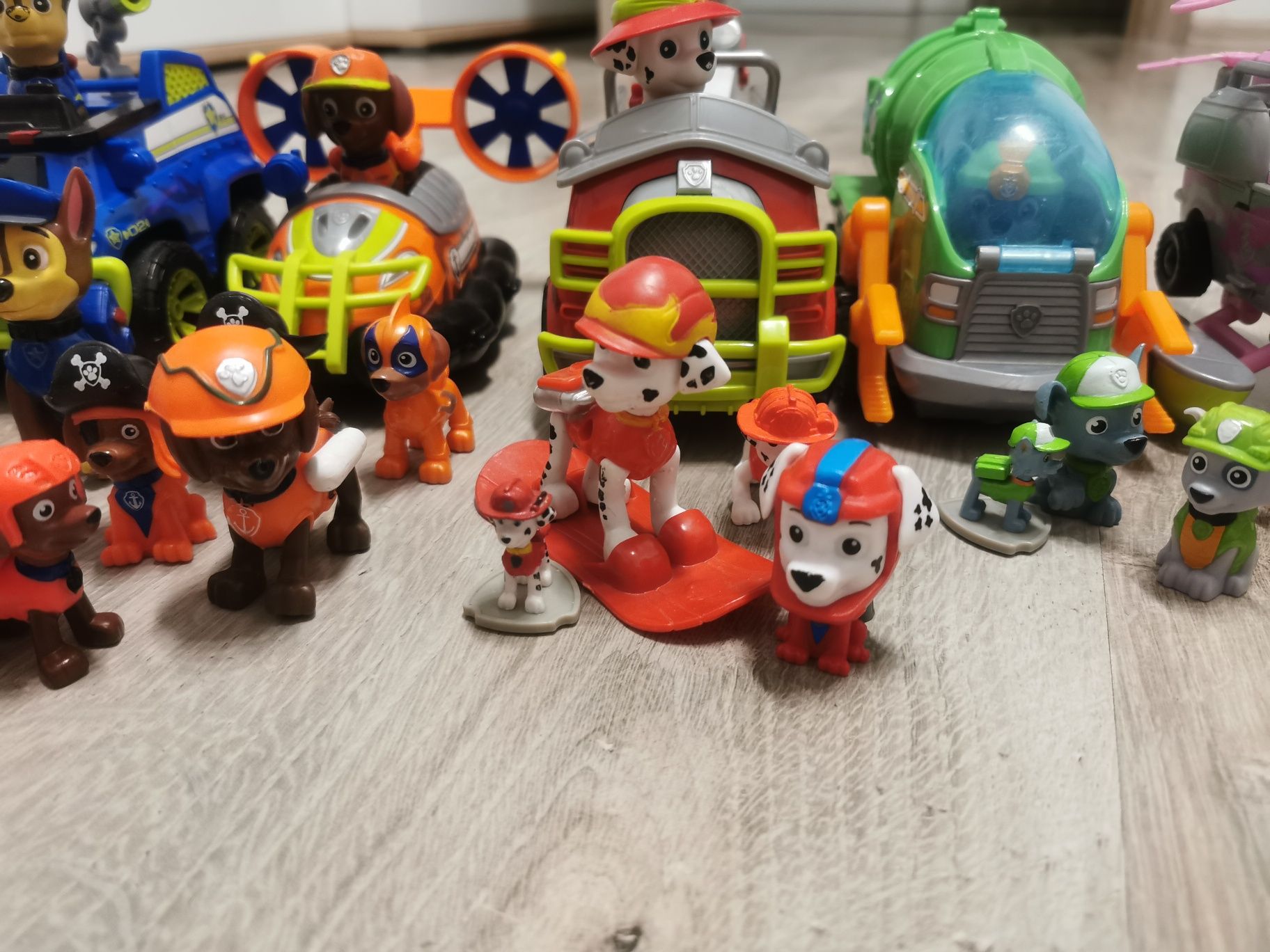 Psi patrol pojazdy + pieski