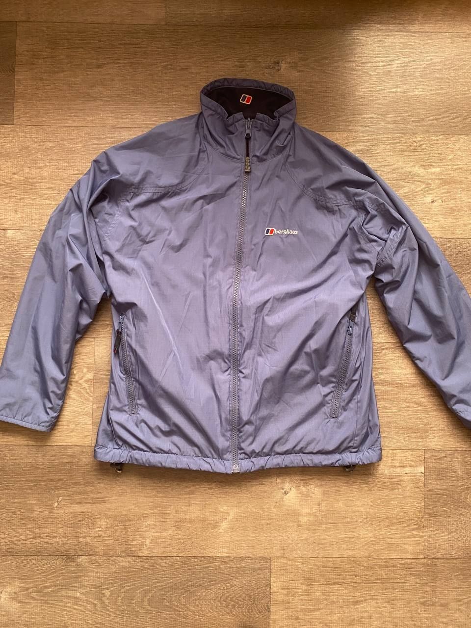 Двохстороня куртка berghaus