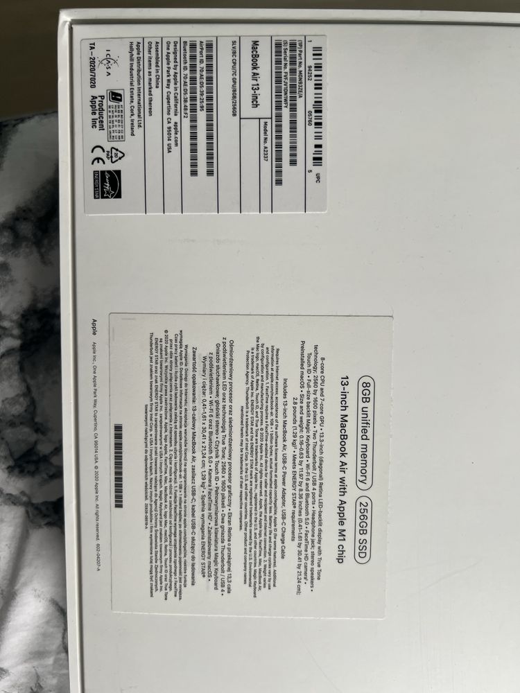13-inch MacBook Air with Apple M1 chip