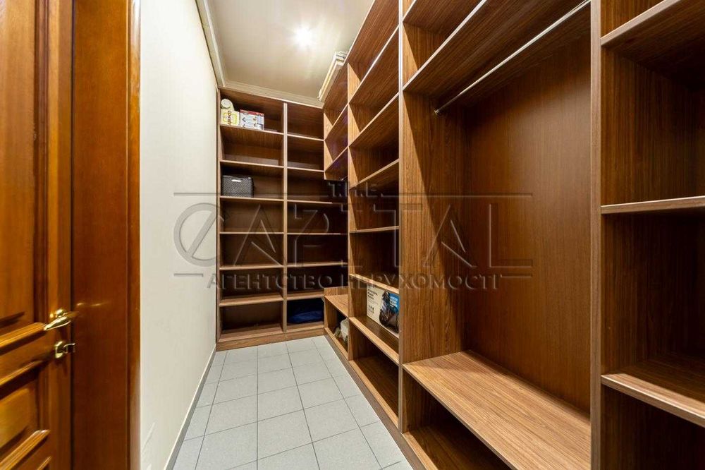 Здається в оренду розкішний будинок в Романкові 280м2 для вашої родини