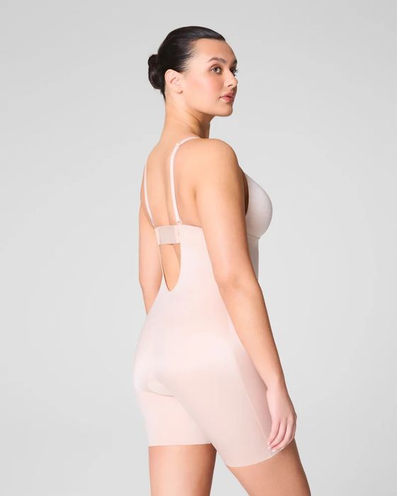 Моделююче утягуюче коригуюче боді моделююча білизна від spanx
