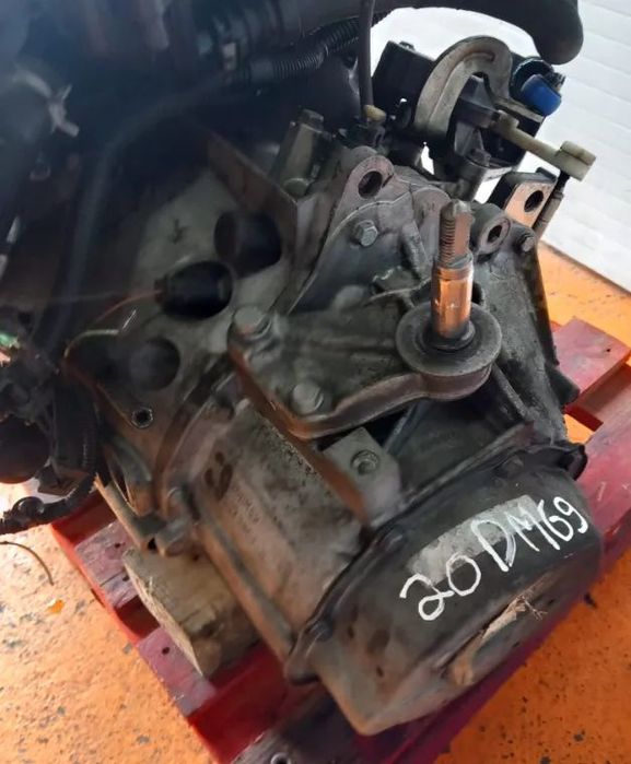 Caixa de Velocidades Peugeot 207/307/308/Citroen C4 1.6 Hdi Ref: 20DM69