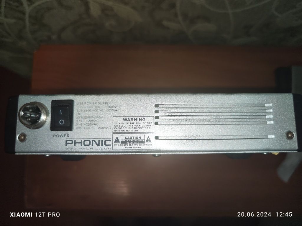 Продам Микшерный пульт Phonic MM1002S