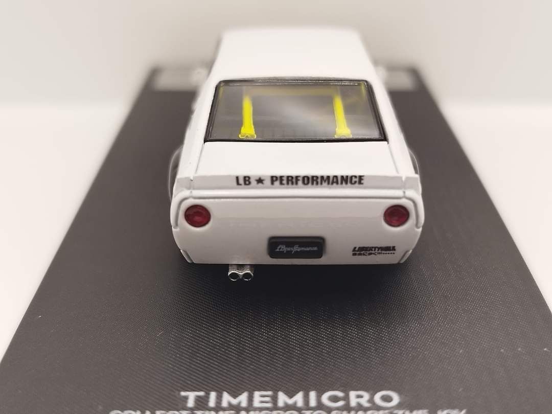 TimeMicro Nissan Skyline LBWK KPGC110 Branco