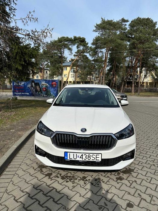 Auto na wynajem Toyota PRIUS Corolla  FABIA na BLIQ Bolt, Uber, taxi