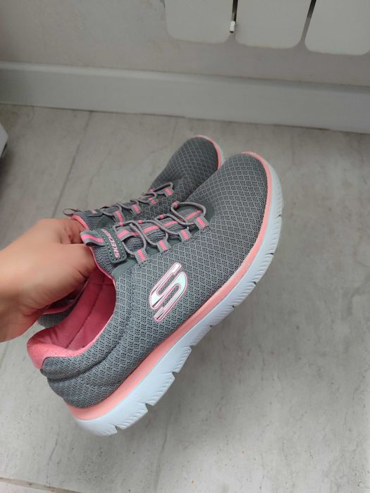 Кросівки 35-36 р Sketches 23 см