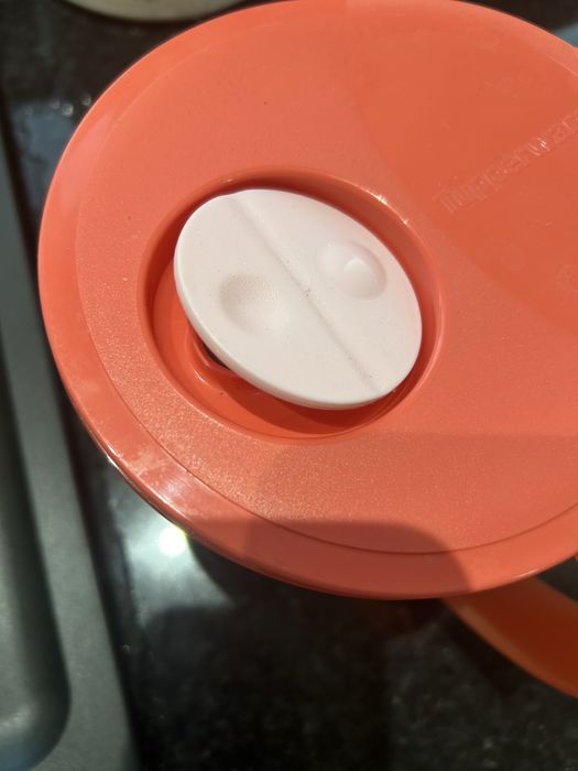 Copo tupperware coral queijeira ralador