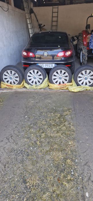 Sprzedam koła stalowe z oponami zimowymi goodyaer 205/55/16