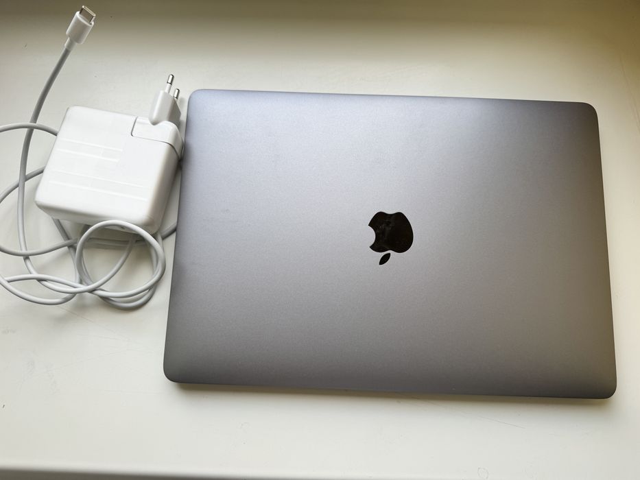 MacBook m1 pro 8/512 Стан чудовий