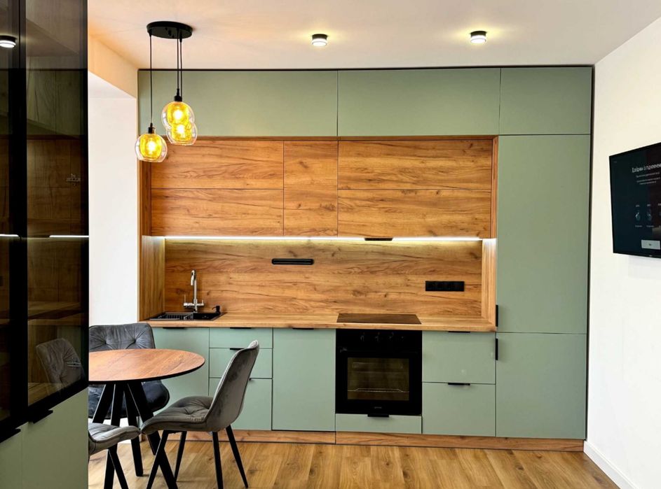 Євро двокімнатна квартира поруч з Центром міста!