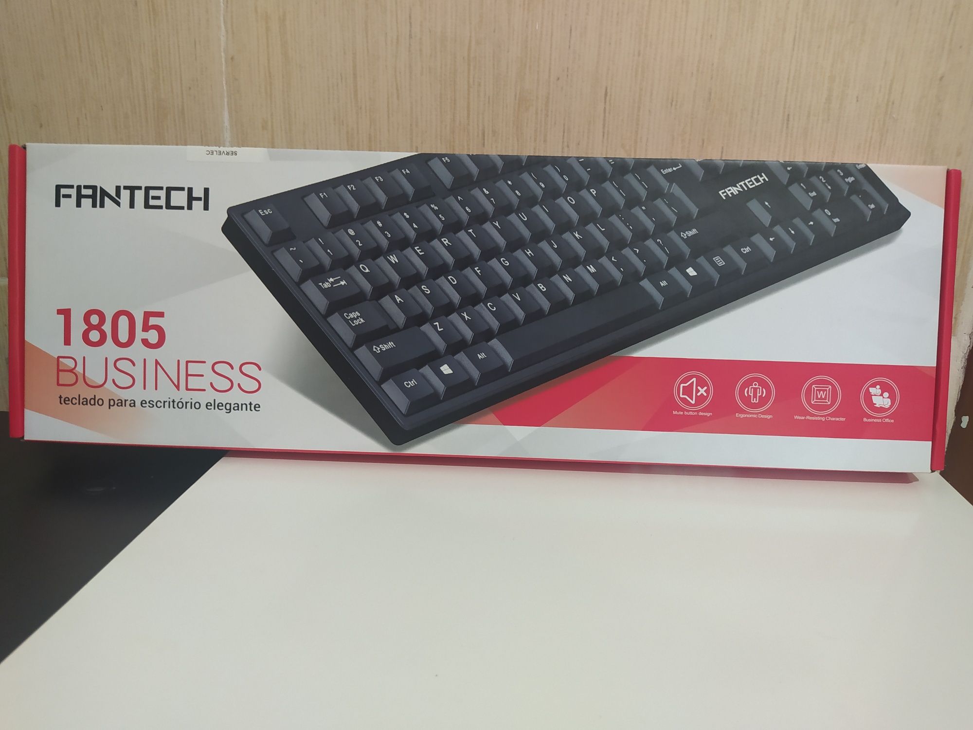 Teclado profissional silencioso Fantech - NOVO/Embalado