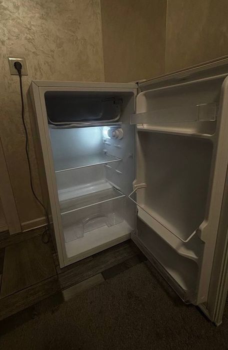 Холодильник INTERLUX A+ у хорошому стані