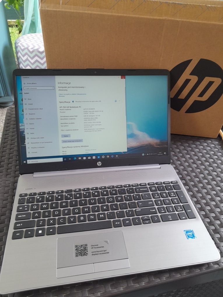 Laptop HP 250 G8 15,6" 8 GB 256 GB srebrny NOWY!!