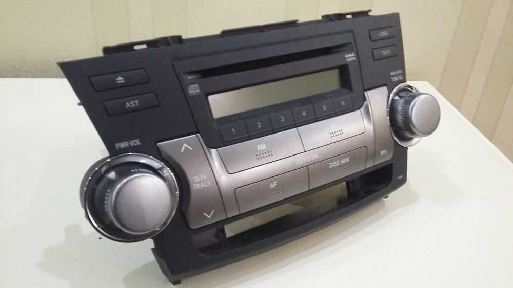 Штатна магнітола CD MP3: 86120-48N10-C0 - Toyota Highlander.