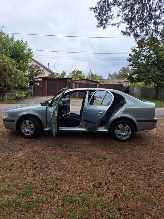 Шкода Октавія Тур 2010р 1.6 MPI