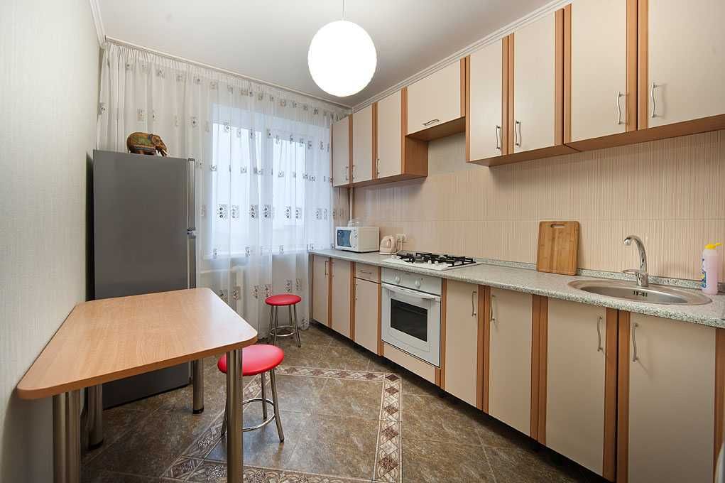 1к квартира посуточно. Вознесеновский. 6, 10 горбольница. Вид на реку