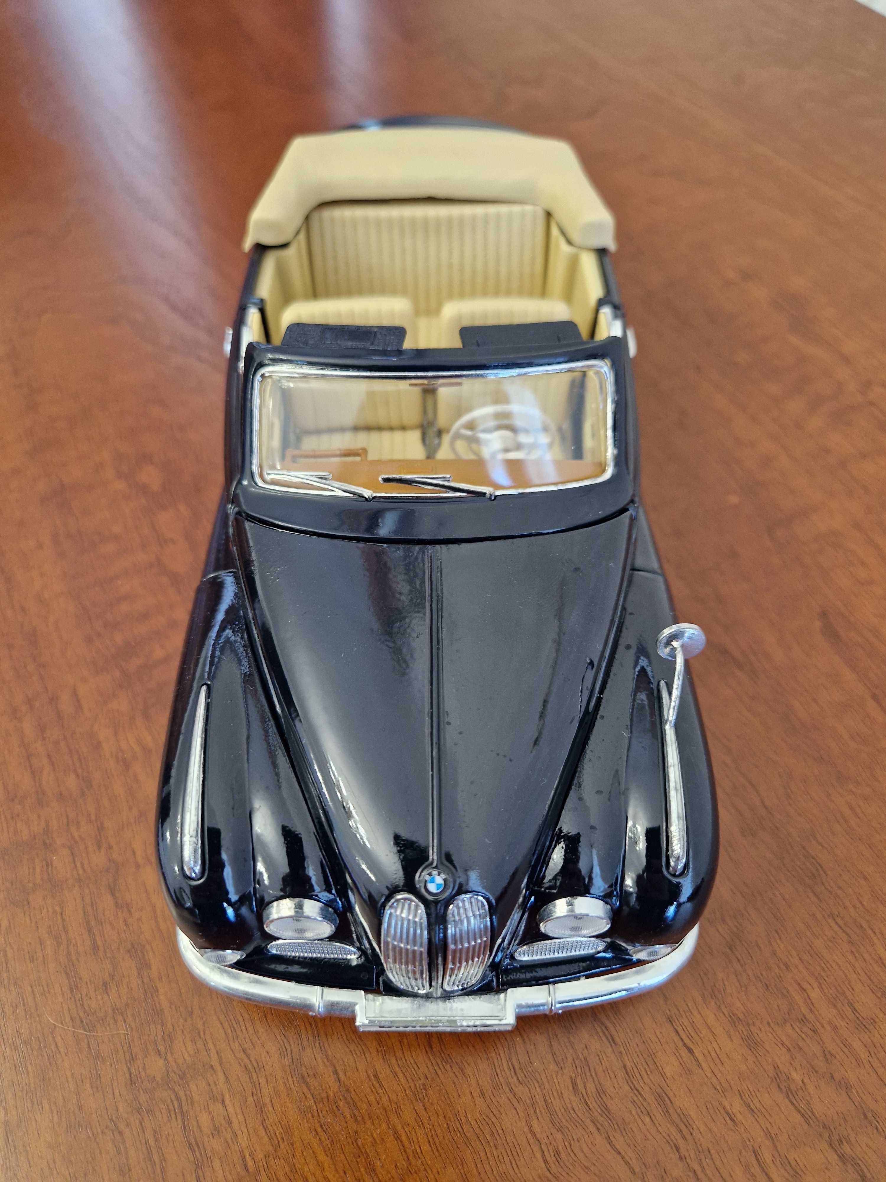 Лот №12 . BMW 502. 1/18.Maisto.