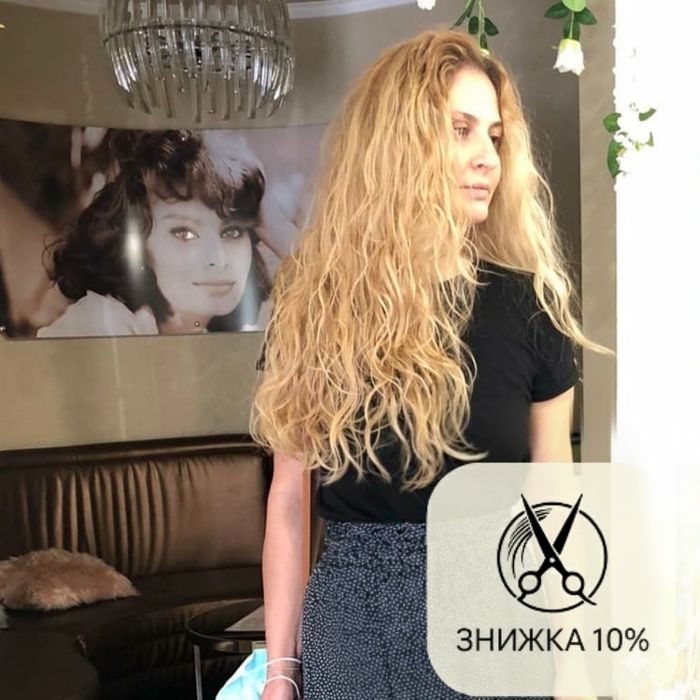 Парикмахер стилист - колорист Окрашивание • Завивка • Укладка • Услуги
