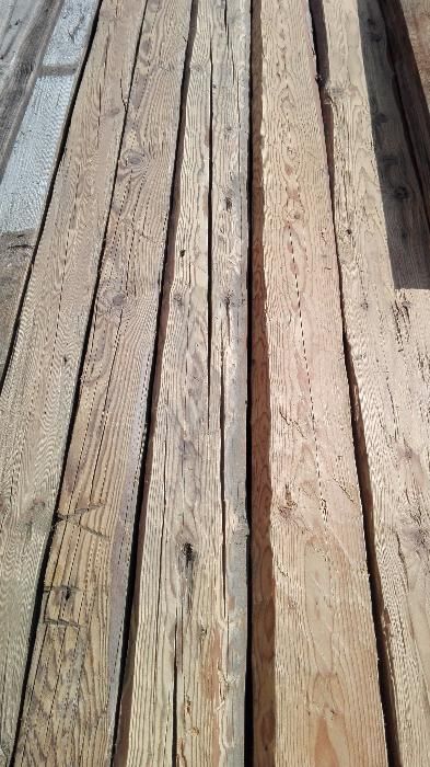 Stare belki ciosane stare deski ciosane ciete z bala stare drewno