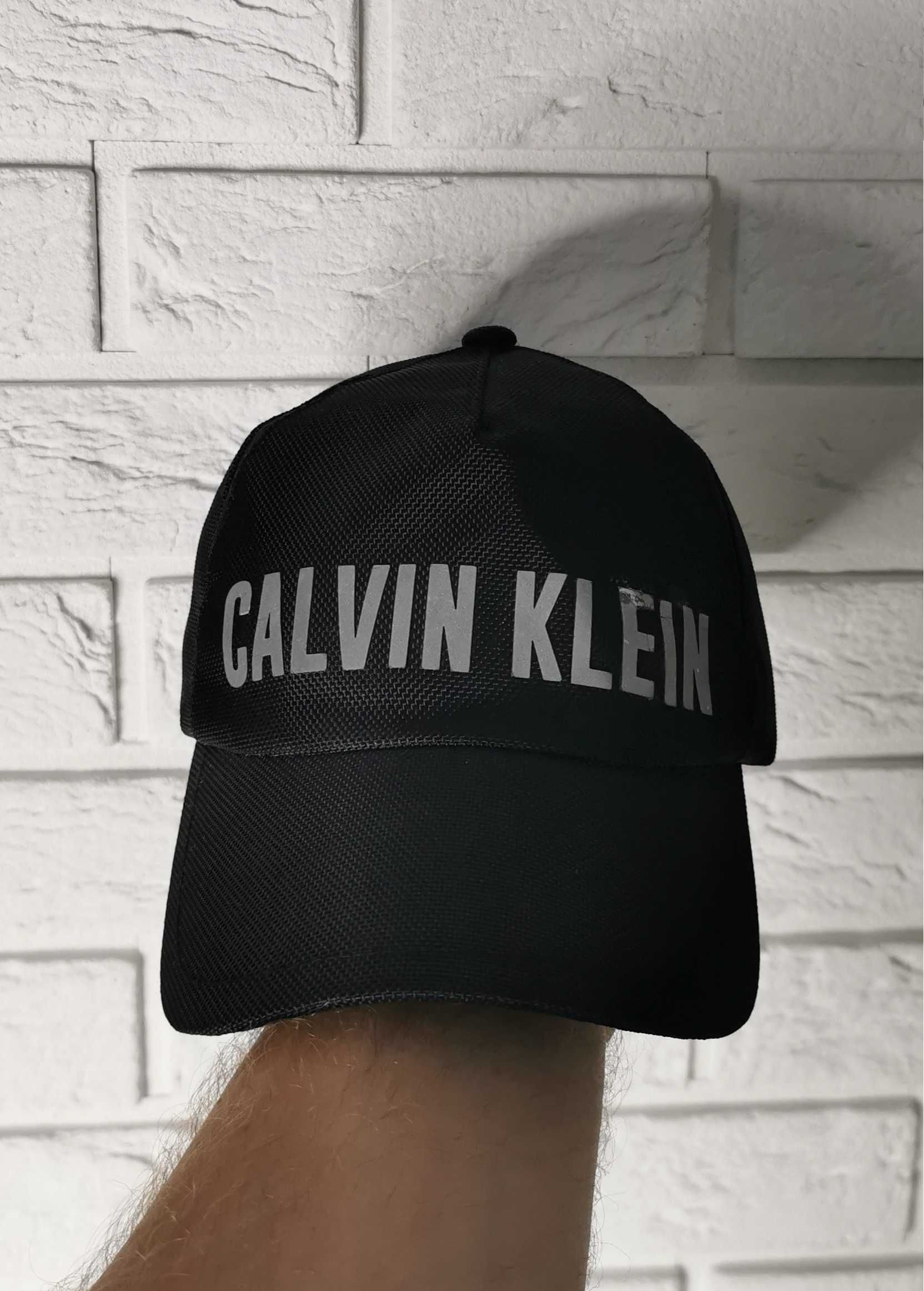 Czapka z daszkiem Calvin Klein czarna rozmiar OS oversize