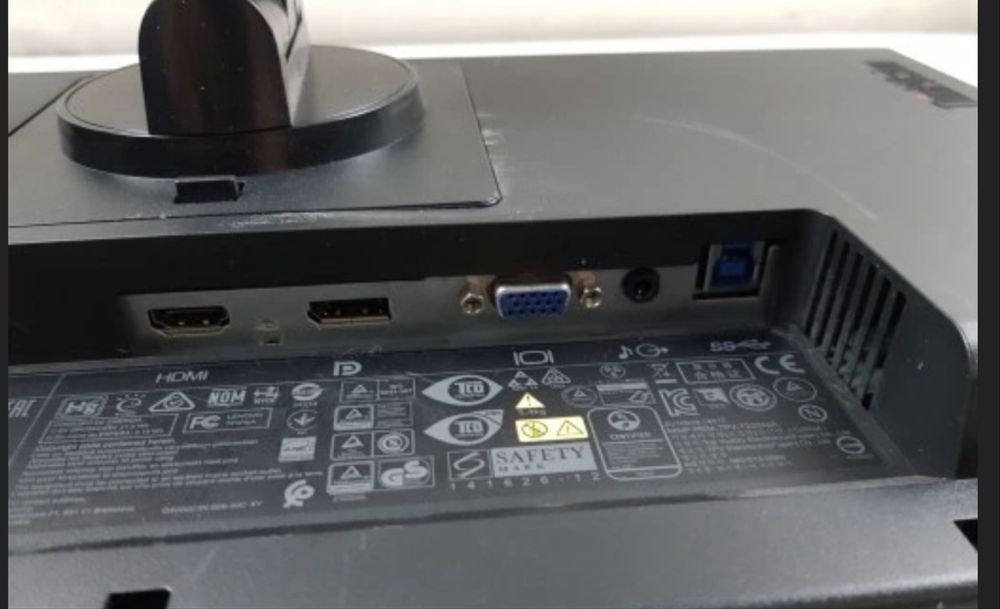 Monitrr 23 cale Lenovo ThinkVision T2324p