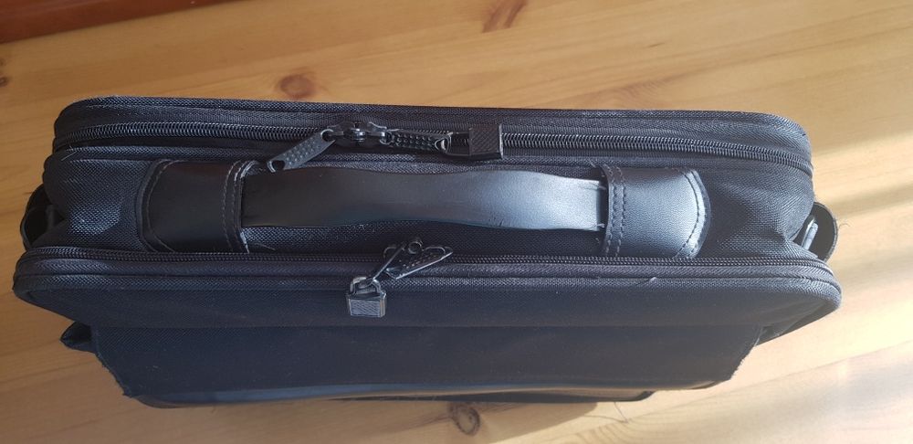 Torba na  laptopa  busness 17'