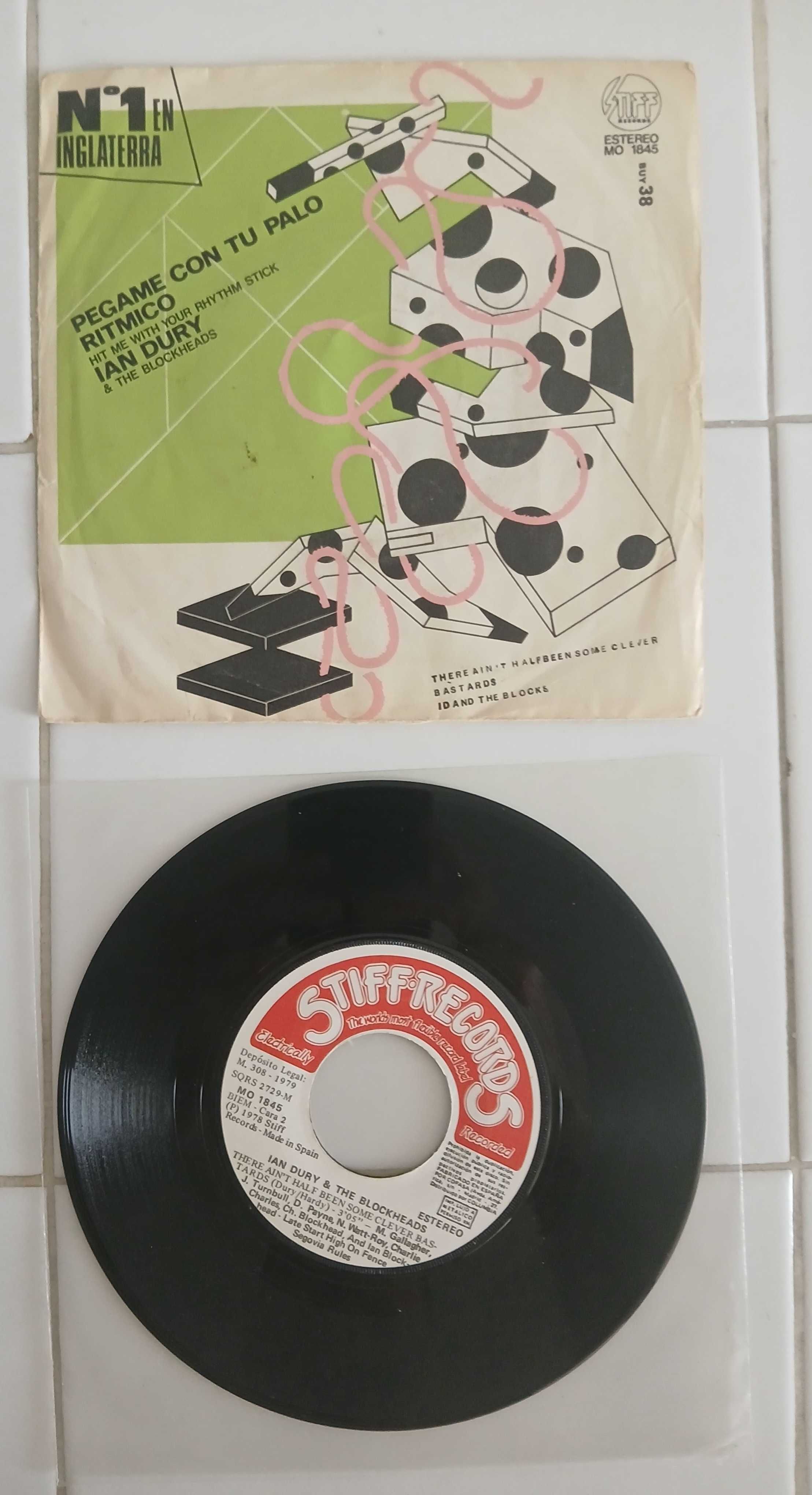IAN DURY And The Blockheads
- vinil