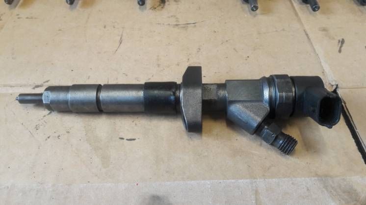 Форсунка рено трафик виваро примастар мастер Renault Master 2.5