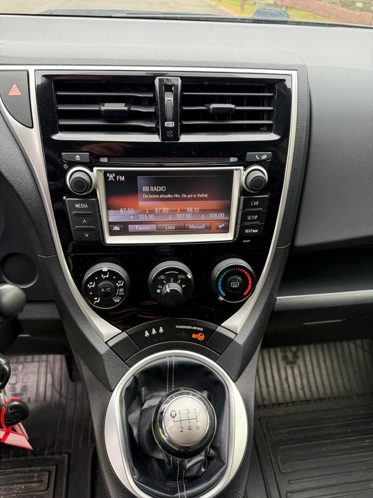 Toyota Verso S 1.4 D4D Lift navi kamera ładny Stan