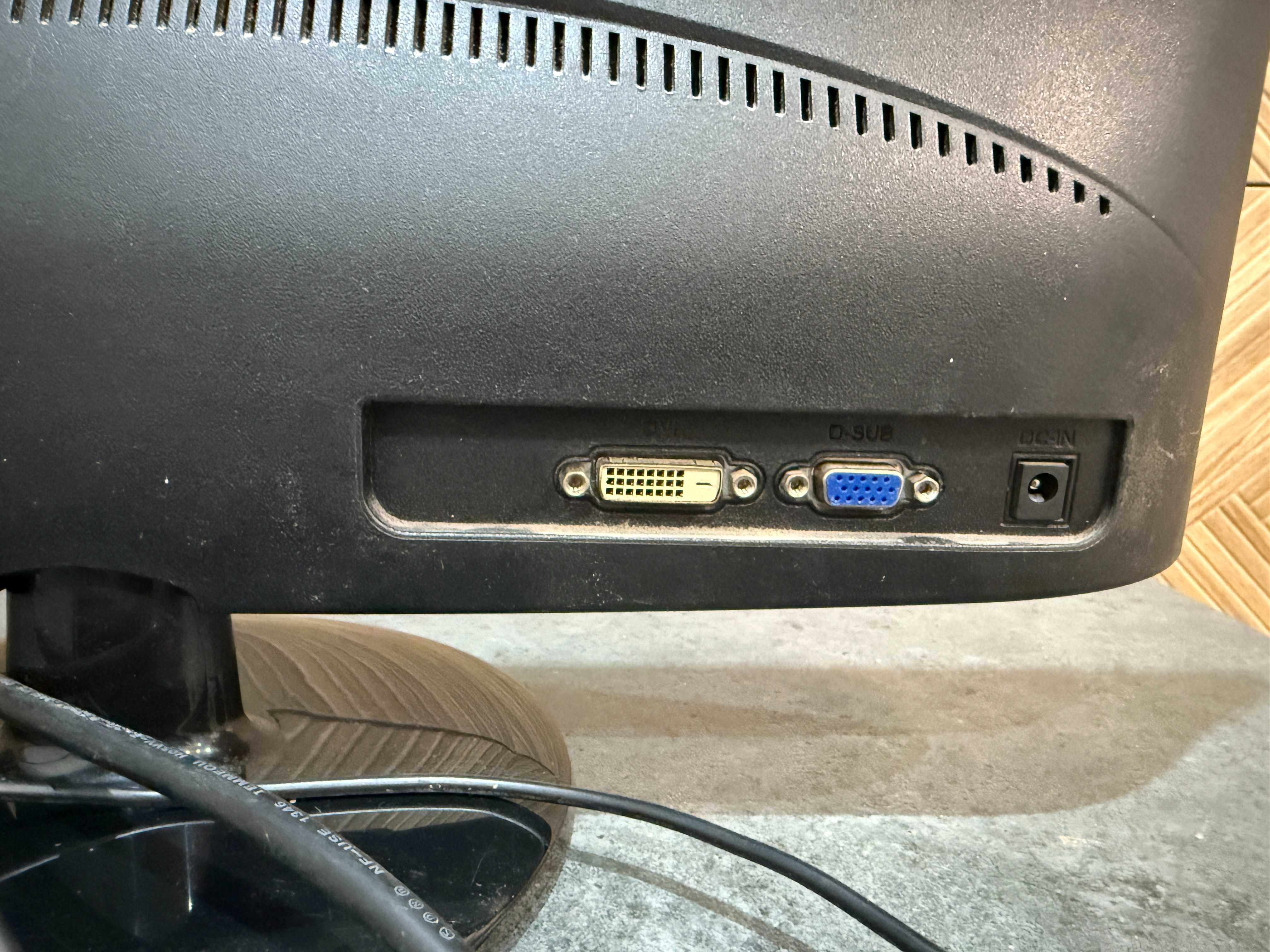 Monitor Komputerowy Philips I9IEL Led 19 CALI