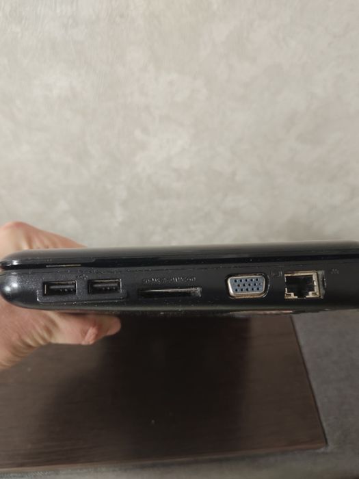 Продам Нетбук HP Compaq Mini