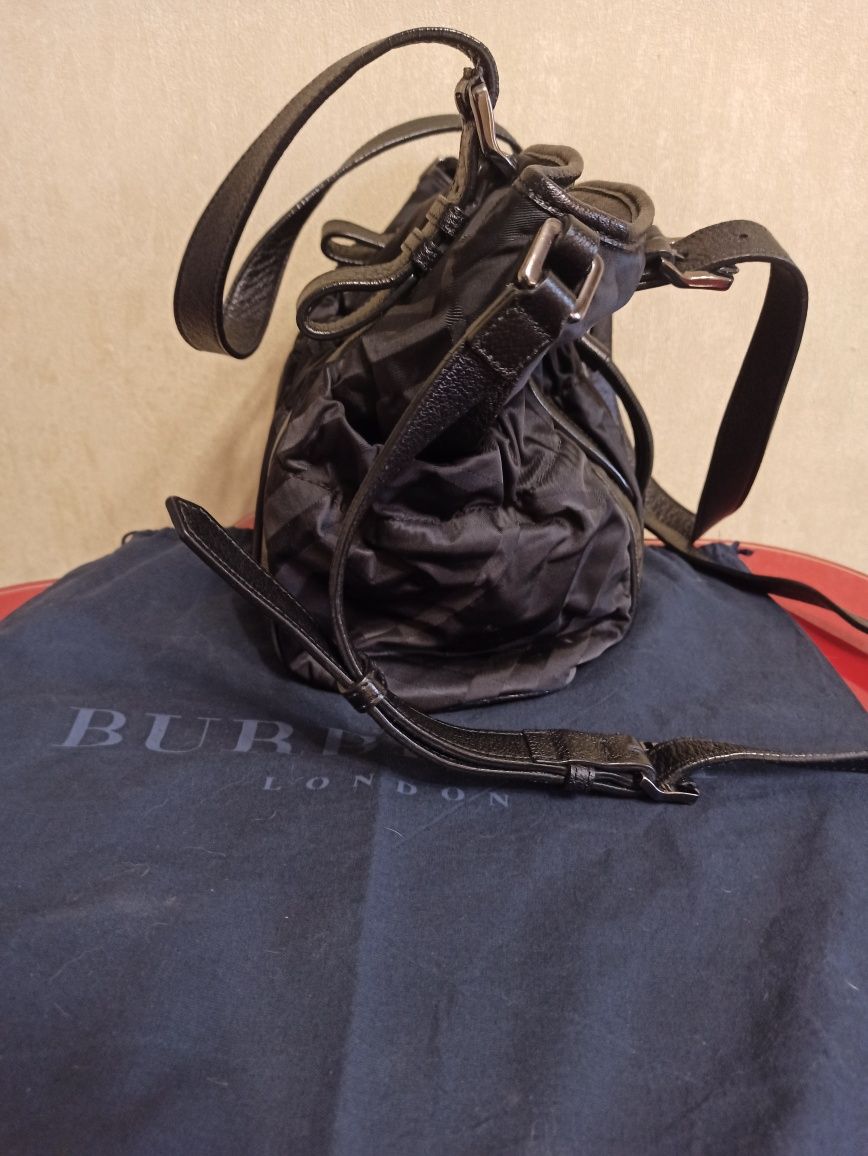 Женская сумка Burberry