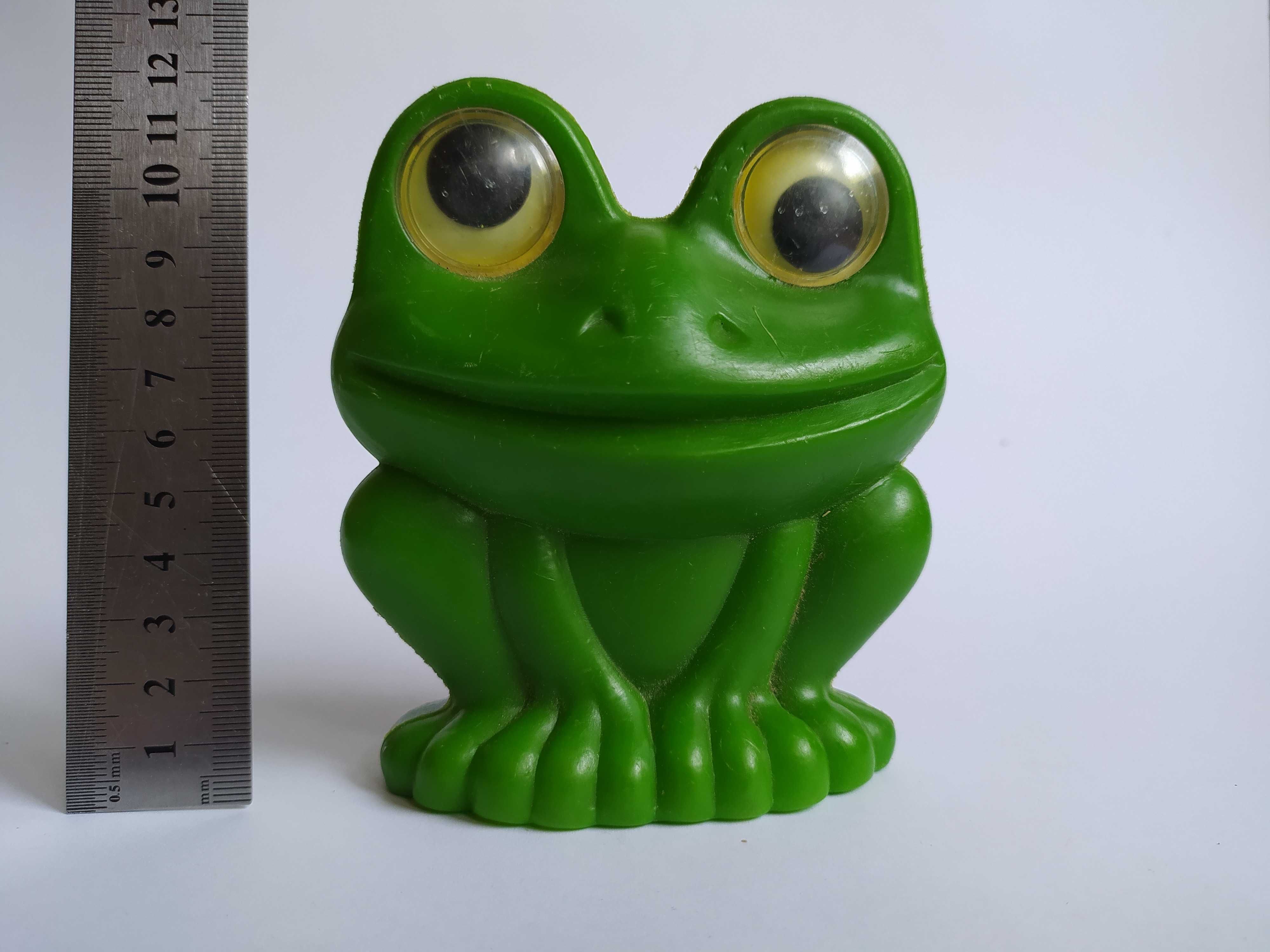 Игрушка дутыш Зелёная лягушка с бегающими глазами жабка ссср