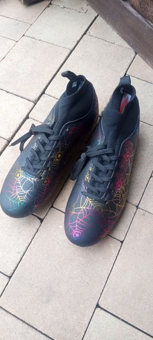 Buty sportowe piłkarskie korki