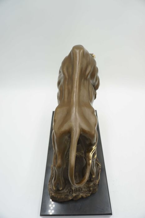 FIGURA z brązu byk siła giełda hossa złote rogi