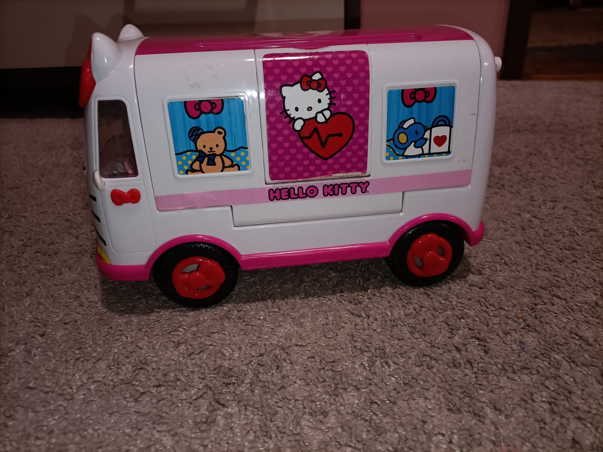 Ambulans Hello Kitty